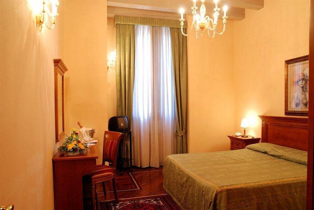 Hotel Aldo Moro 3*